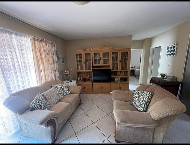 2 BEDROOM APARTMENT FOR SALE IN HELIKONPARK